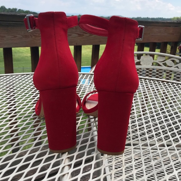Gianni Bini Red Block Heels - Picture 2 of 5